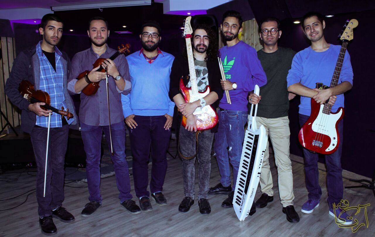 موسیقی مجموعه فرهنگی هنری برج آزادی  گروه موسیقی  قصه گوها  داریوش مشکین