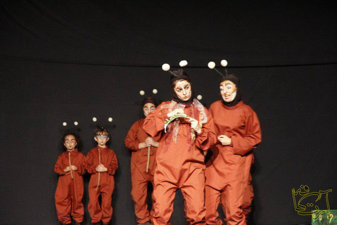 تئاتر  پیکنیک در میدان جنگ  فرناندوآرابال اصفهان آواحدادی